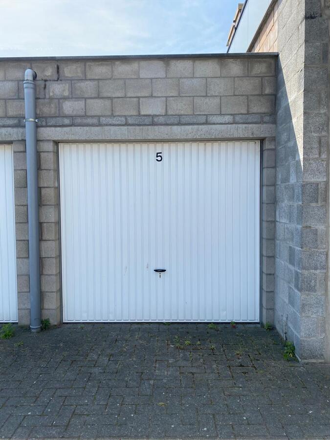 Lichtrijk appartement met 3 slaapkamers en garage te Oostende 