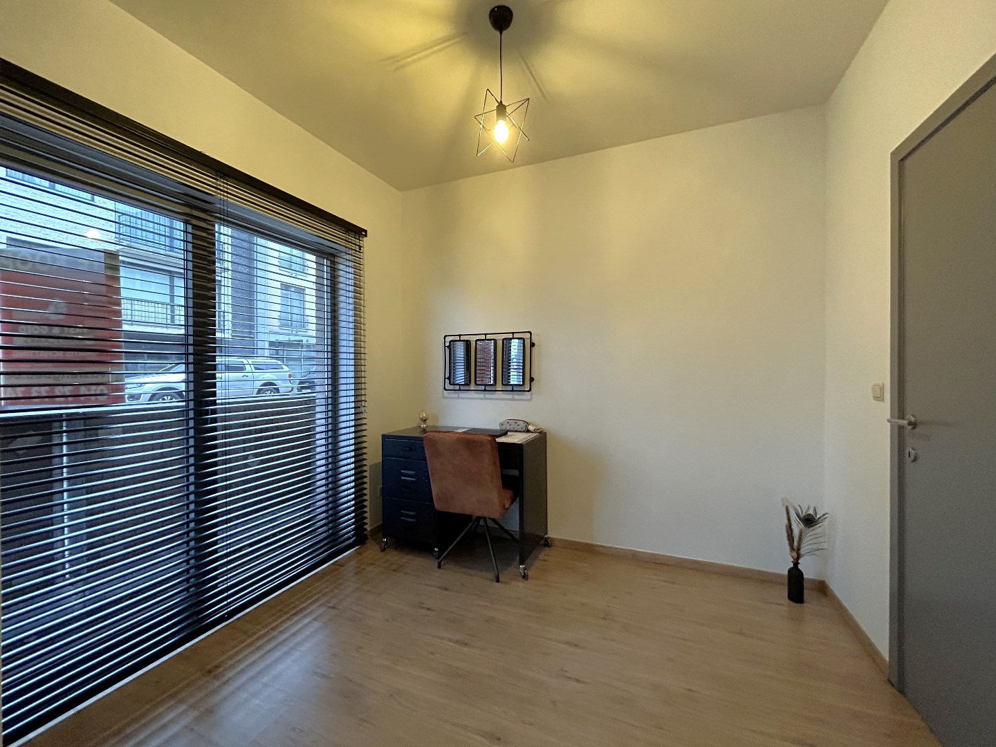 Luxueus gelijkvloers appartement met 2 slpk. in het centrum van Geel 