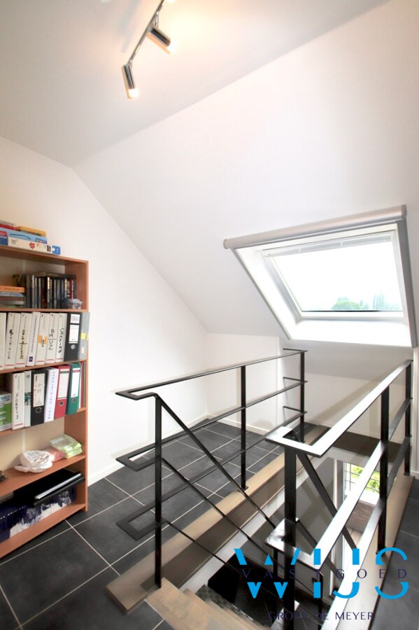 Instapklaar appartement met ruim zonneterras &amp; garage te Evergem ! 