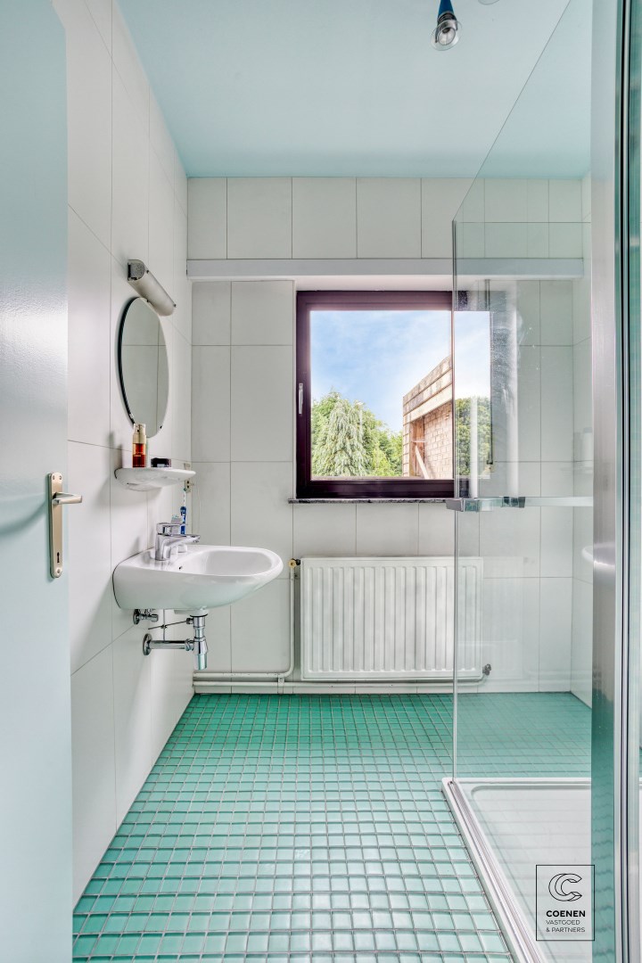 Ruime stadswoning van 177 m&#178; met 4 slaapkamers in het centrum van Hoogstraten! 