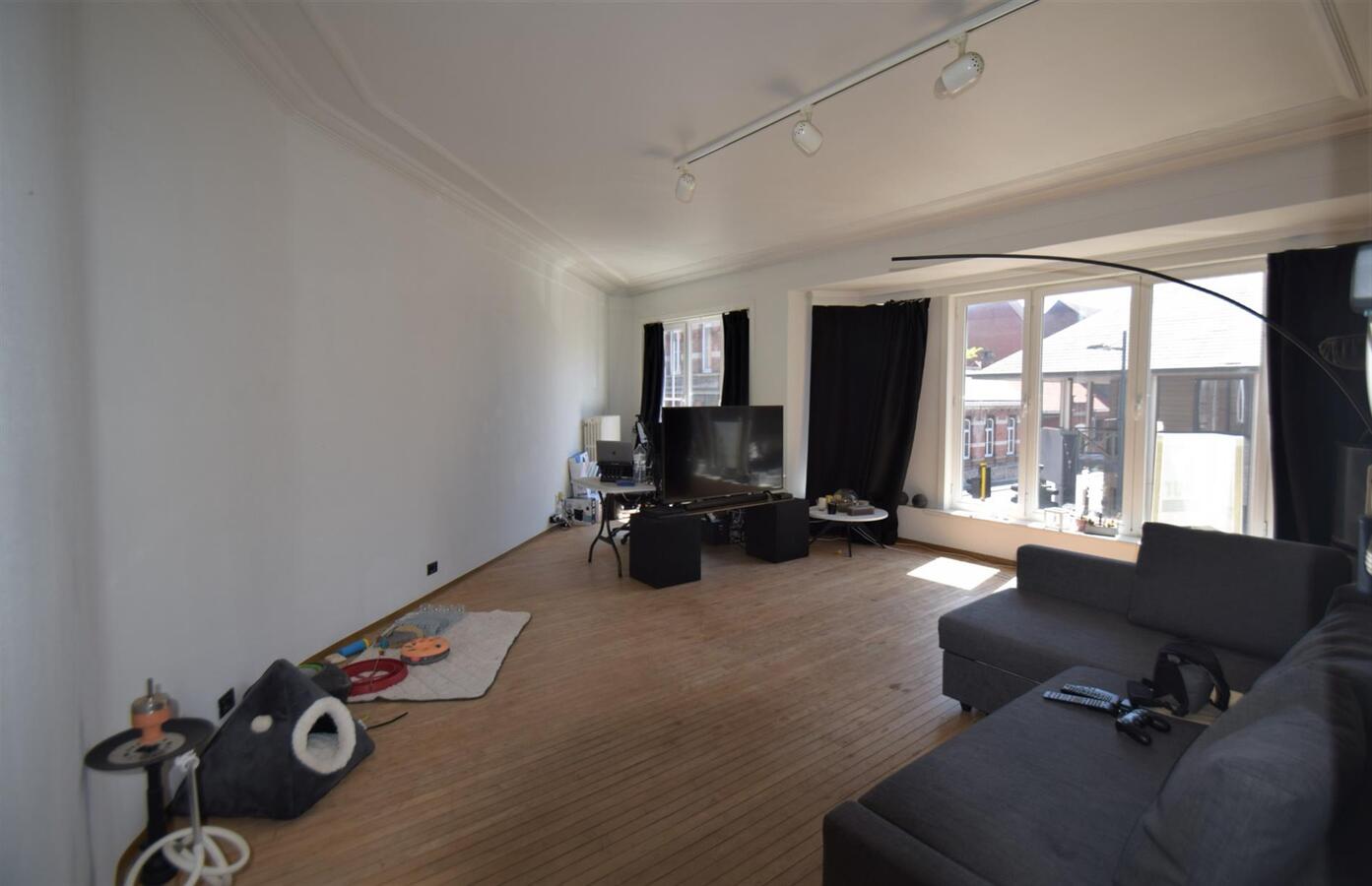 Centraal gelegen vernieuwd 1-slaapkamer-appartement 