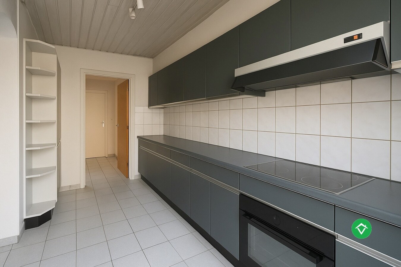 Ruime gezinswoning op perceel van 1126 m&#178;  - tal van mogelijkheden! 