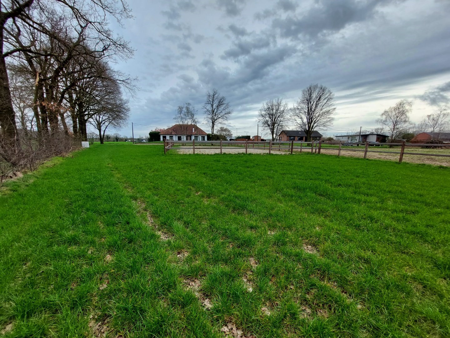 Weiland/landbouwgrond van 57are 05ca gelegen te Meerhout. 