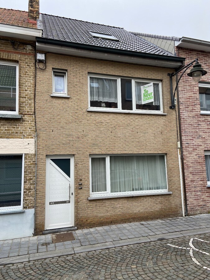 Ruim duplex appartement met zonnig terras in centrum Koekelare 