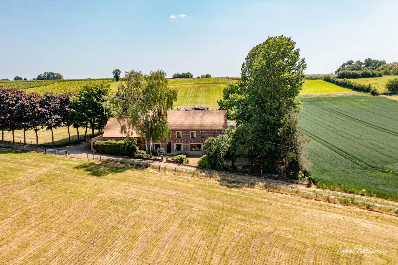 Landelijk gelegen te renoveren boerderij met bedrijfswoning op ca. 7,5ha te Tielt-Winge (Vlaams Brabant) 