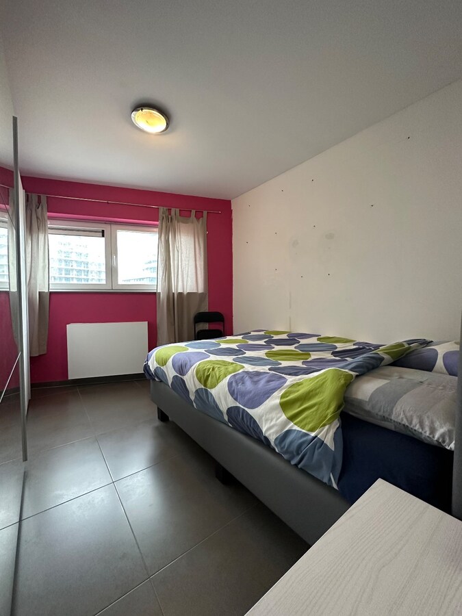Appartement met 2 slaapkamers en ruim terras te Oostende 