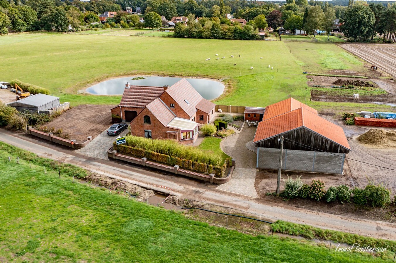 Landelijke woning met uitstekende ligging op ca. 1ha te Ham 