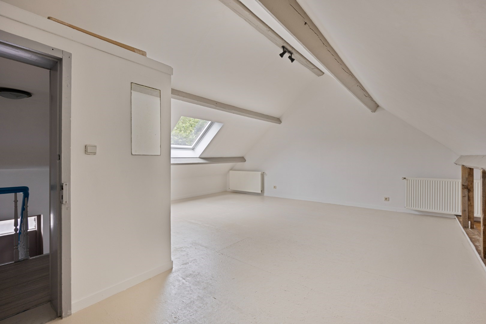 Woning met 3 slaapkamers, goede bereikbaarheid en veel winkels - EPC 188 kWh/m&#178; - bewoonbare oppervlakte 140 m&#178; 