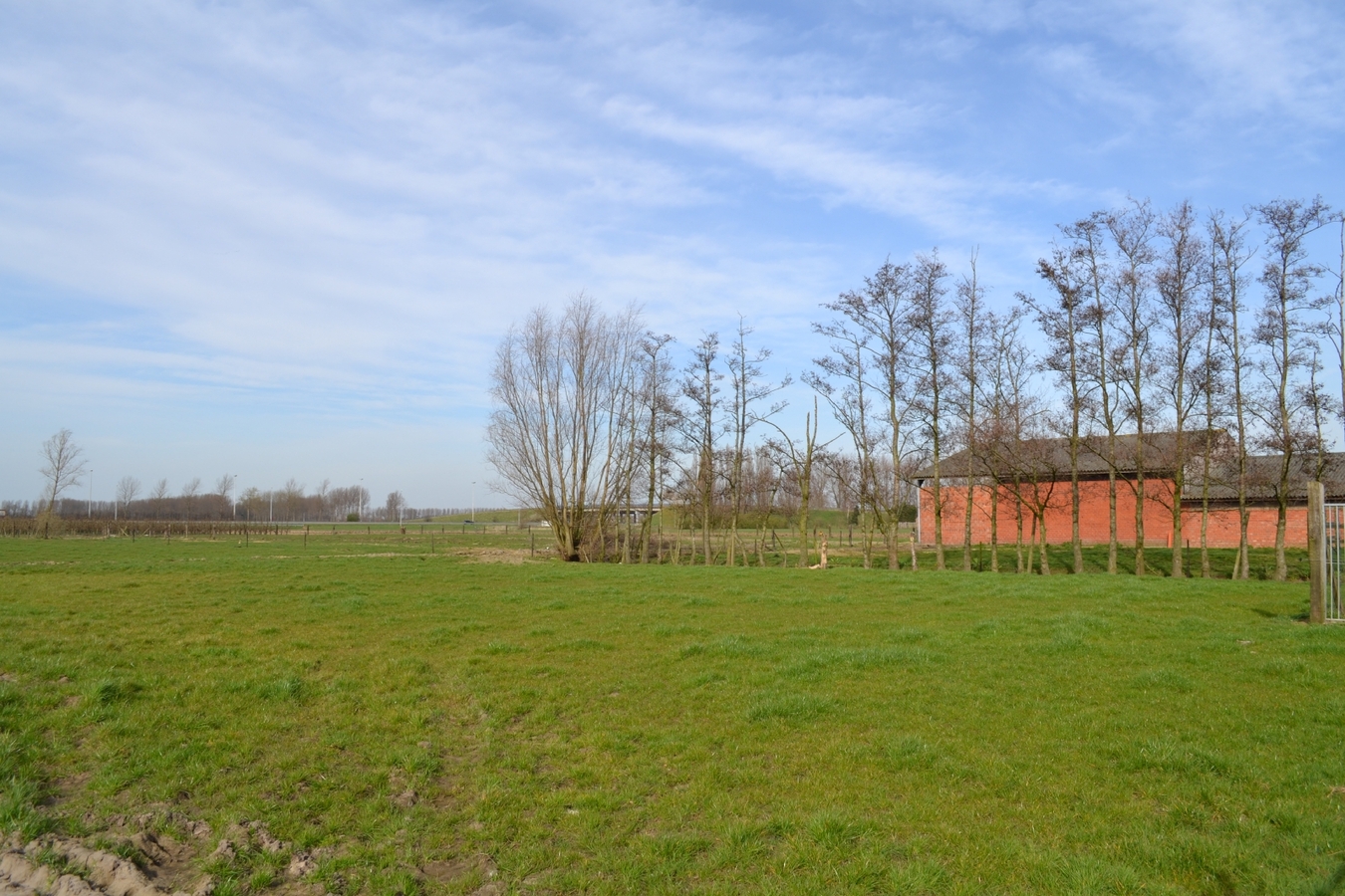 Hoeve met landgebouwen op ca. 3Ha te St-Gillis-Waas 