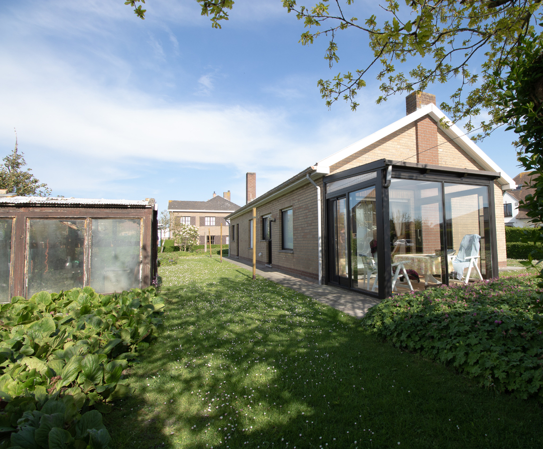 Rustig gelegen charmante alleenstaande woning op 825m&#178; te Bredene 