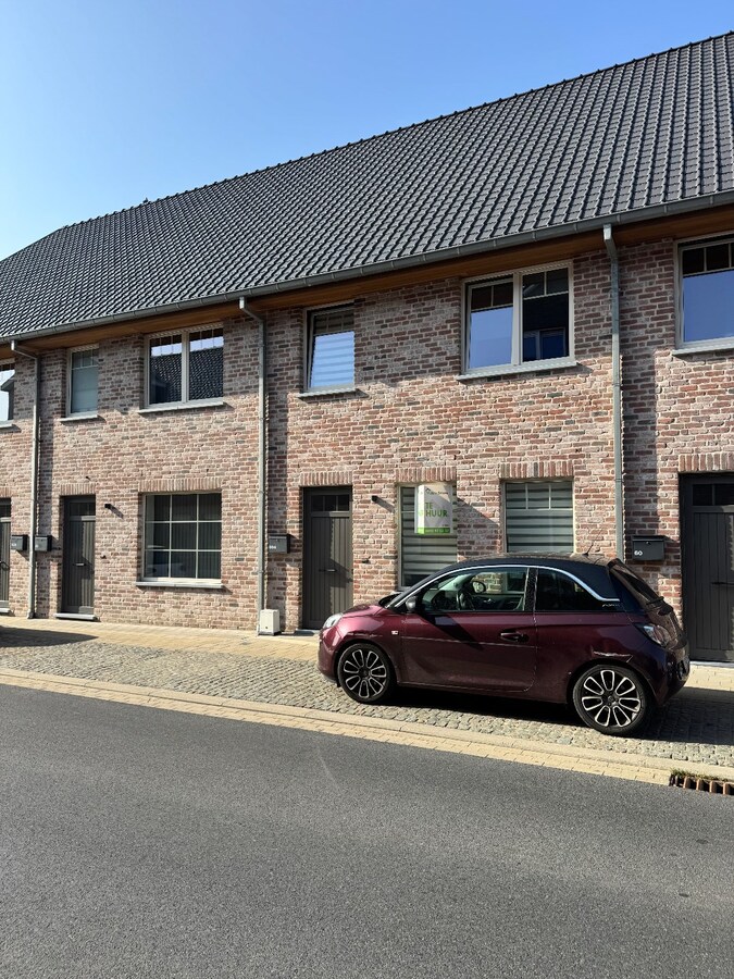 Woning met 4 slaapkamers en garage te Koekelare 