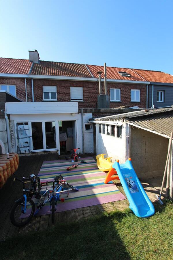 Woning met 3 slaapkamers en tuin te Roeselare 