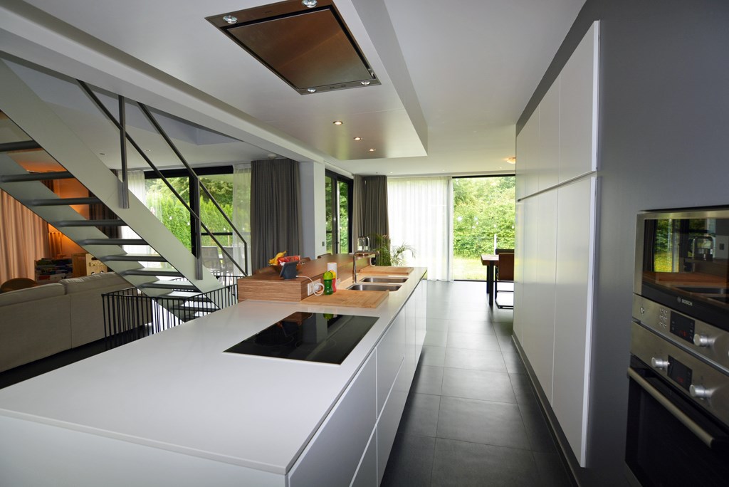 Moderne, energiezuinige woning met 4 slpks op 7a 7ca. 