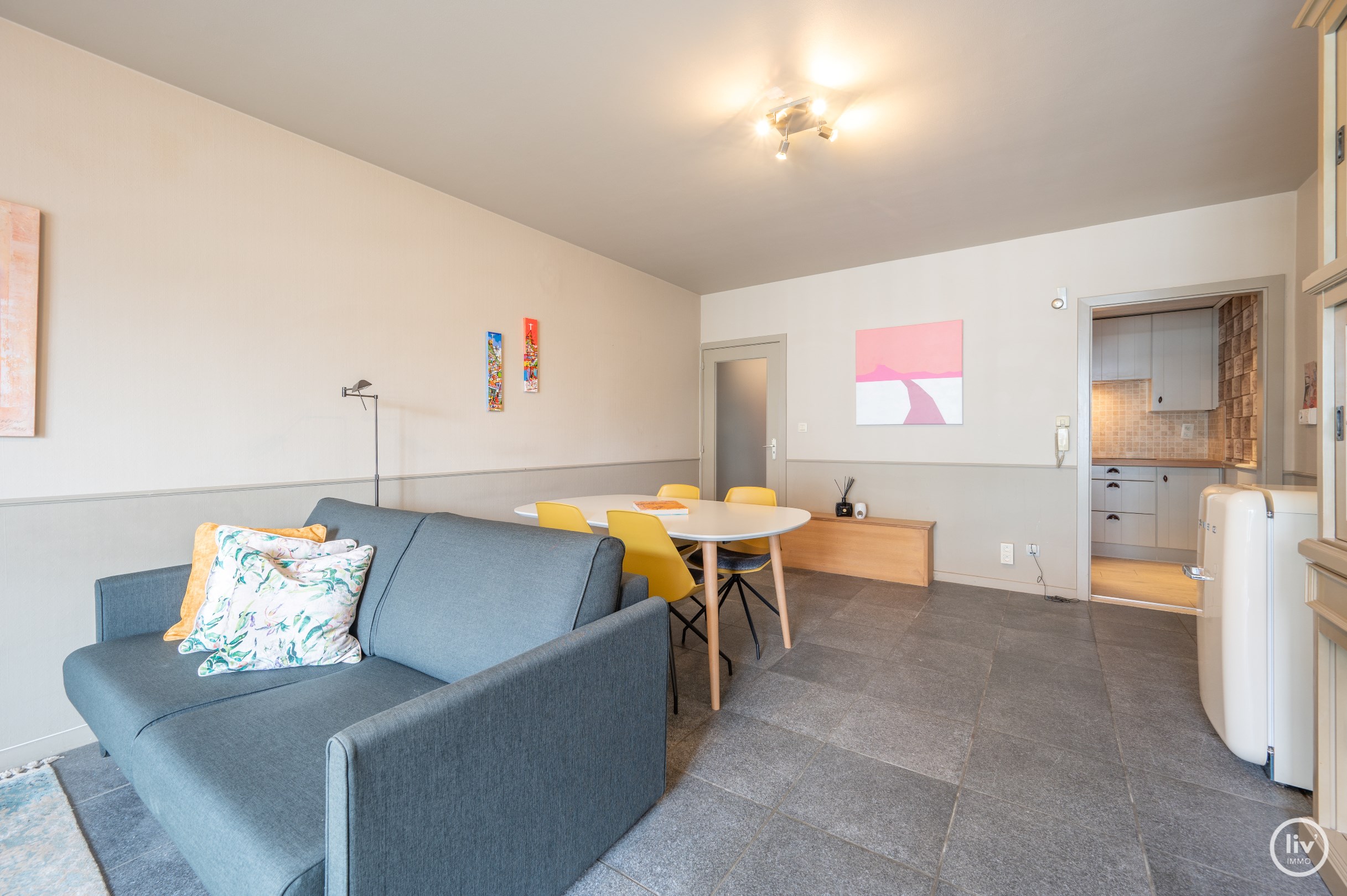 Appartement ensoleill&#233; avec 1 chambre situ&#233; au centre de l&#39;avenue Lippens, pr&#232;s de la digue &#224; Knokke. 