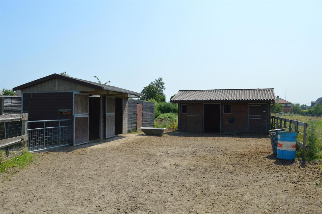 Gerenoveerde woning op ca. 6500m&#178; te Buggenhout 