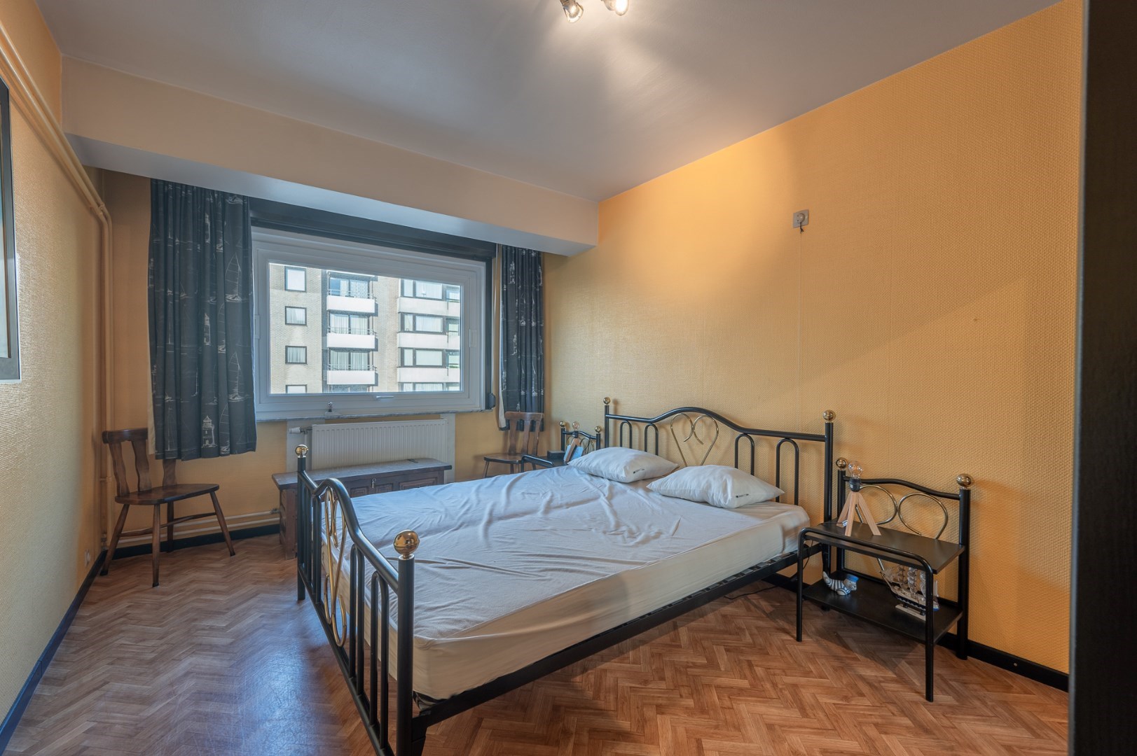 Lichtrijk hoekappartement met 2 grote slaapkamers 
