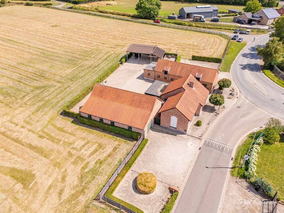 Uniek gelegen karaktervolle hoeve met twee stalgebouwen op ca. 2,4ha in Alken 