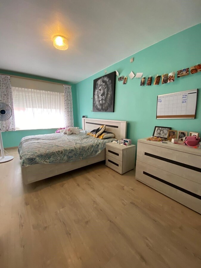 Te huur Handzame: woning met 4 slaapkamers en garage 