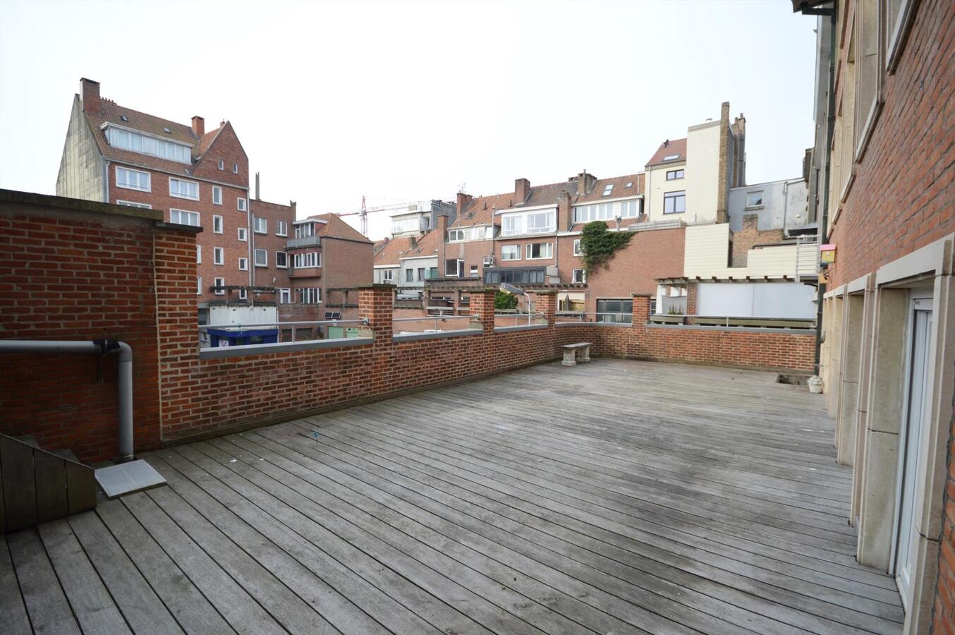 Appartement met 1 slaapkamer en ruim terras in het centrum van Oostende 