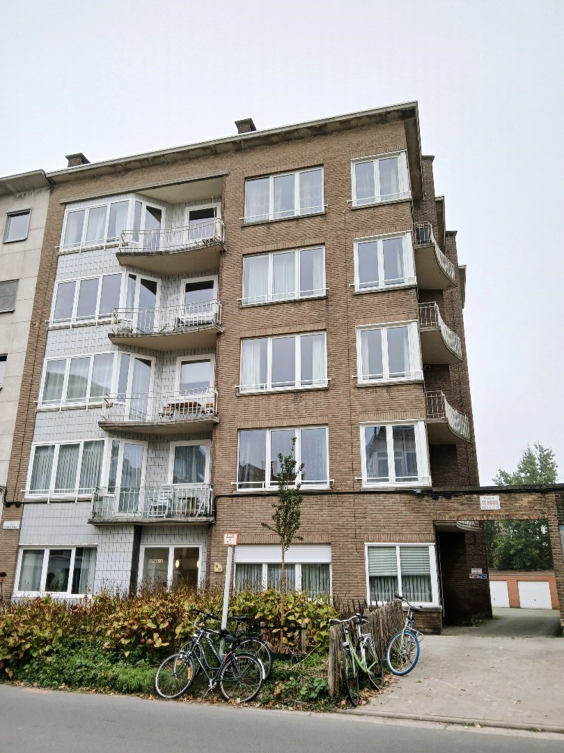 Lichtrijk appartement op het gelijkvloers nabij het station Gent-Sint-Pieters 