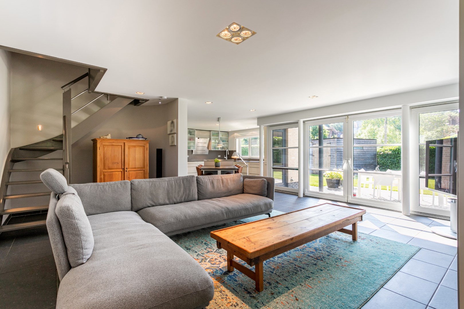 Instapklare woning met 3 slpks, garage en tuin te Halle 