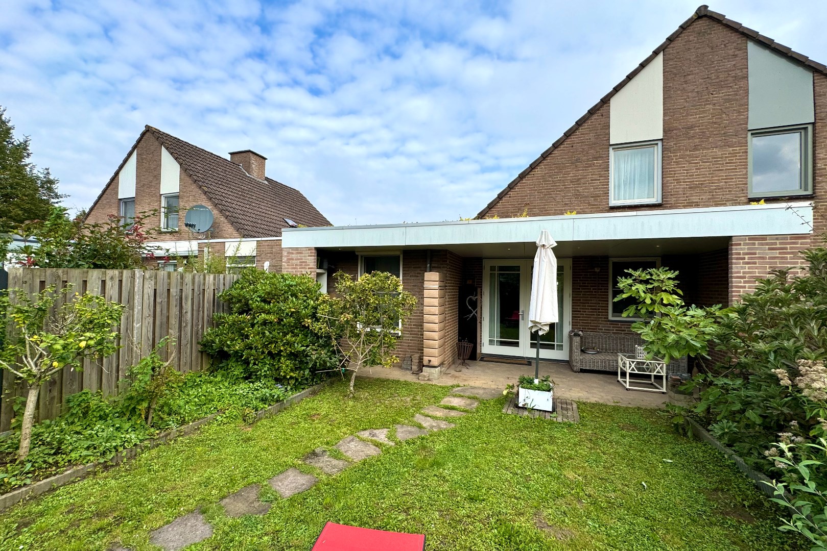 Semi-bungalow te koop in Sittard