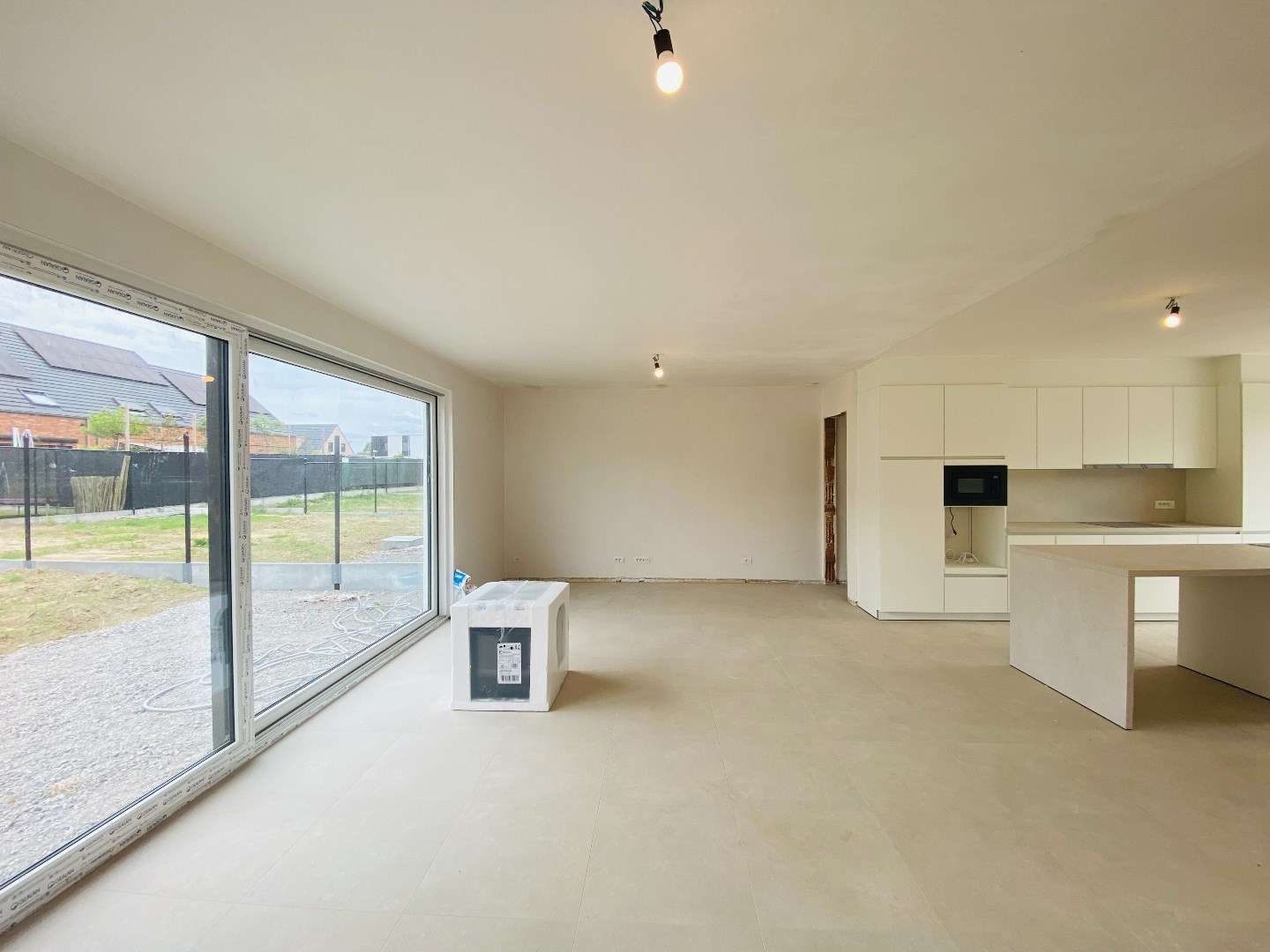 Nieuwbouw halfopen woning op een goeie ligging in gloednieuwe verkaveling! 