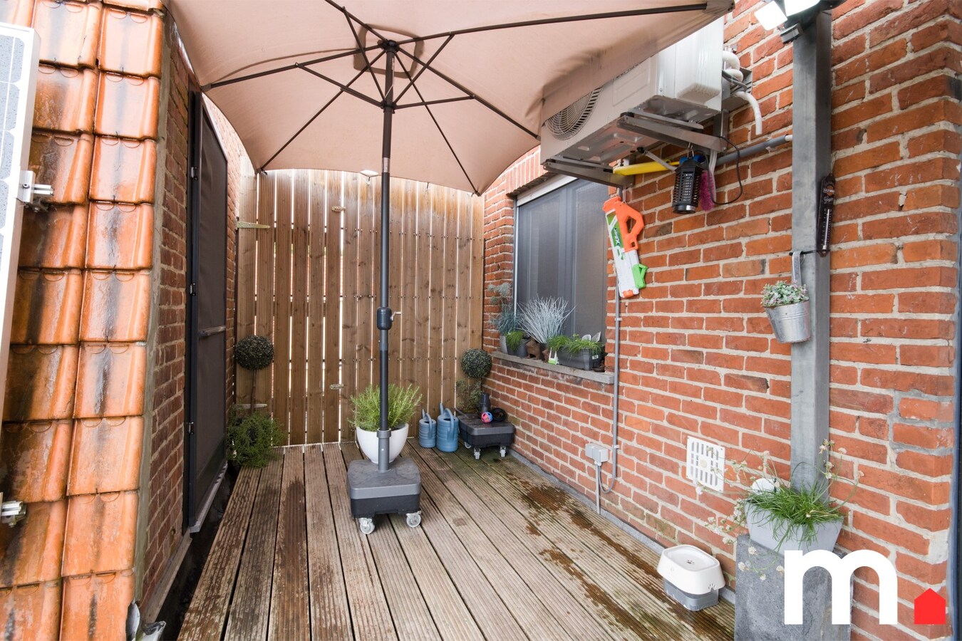 Uniek handelshuis met woonst op toplocatie – 220m&#178; commerci&#235;le Ruimte + 165m&#178; woning 
