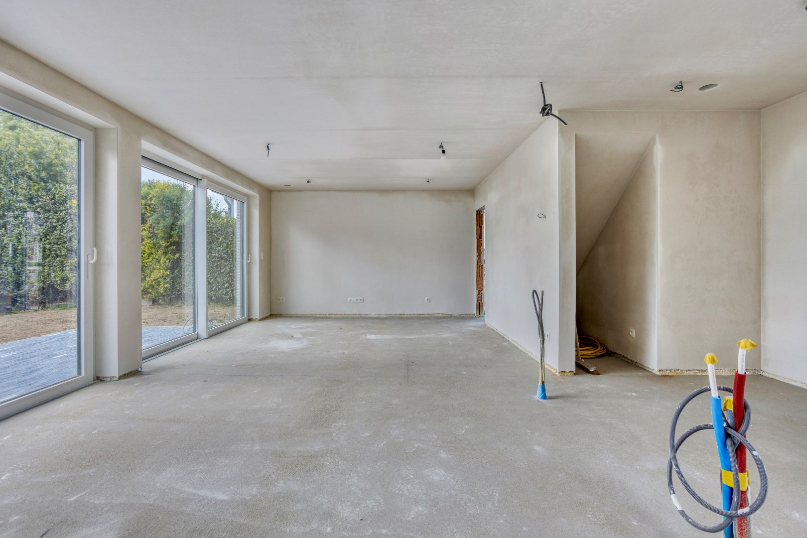 Nieuwbouwwoning met 3 slaapkamers nabij het centrum van Halle. 