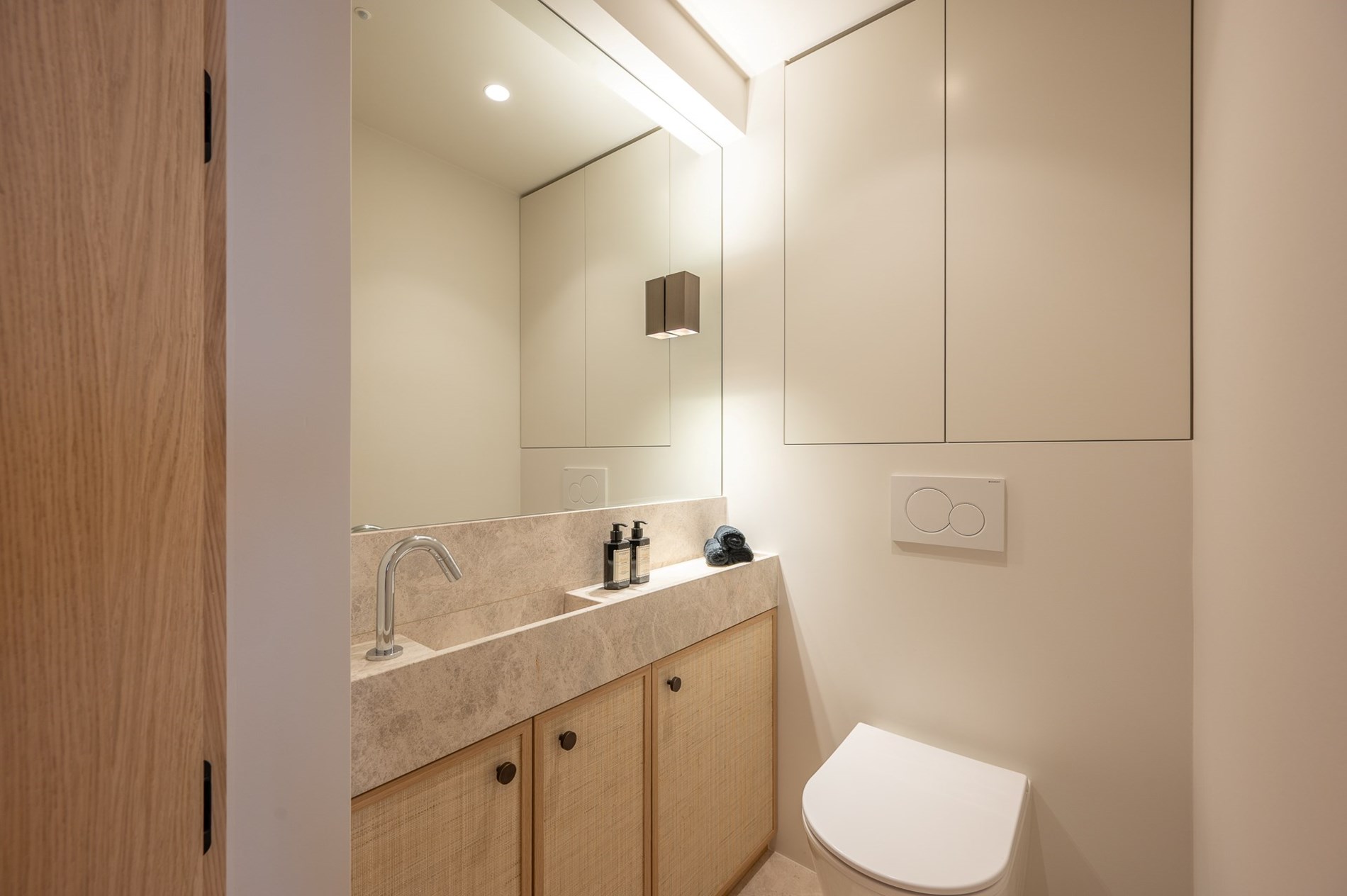 Appartement enti&#232;rement r&#233;nov&#233; et pr&#234;t &#224; emm&#233;nager avec 3 chambres dans un emplacement privil&#233;gi&#233; &#224; Knokke. 