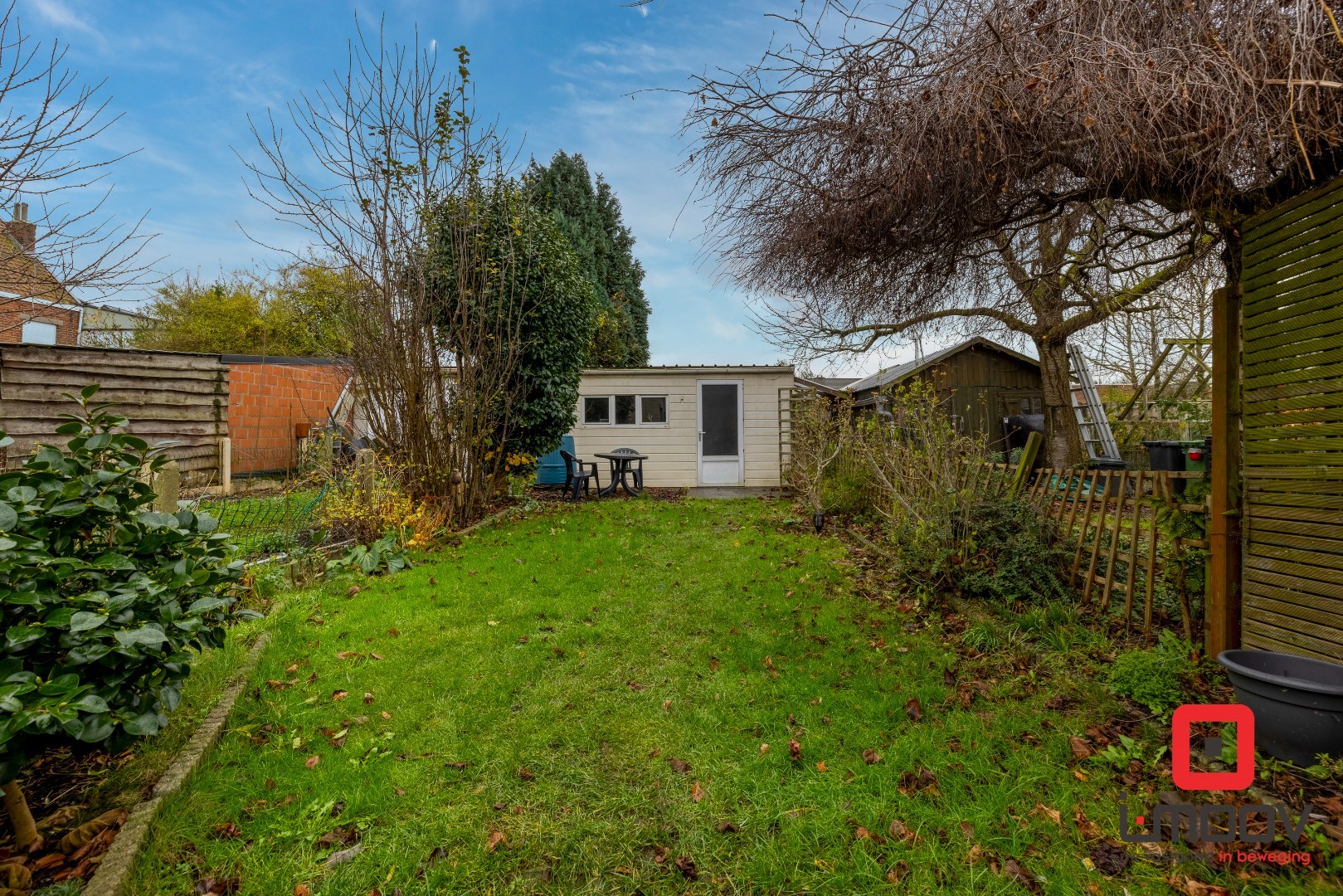 Charmante rijwoning met grote tuin en 4 slaapkamers 