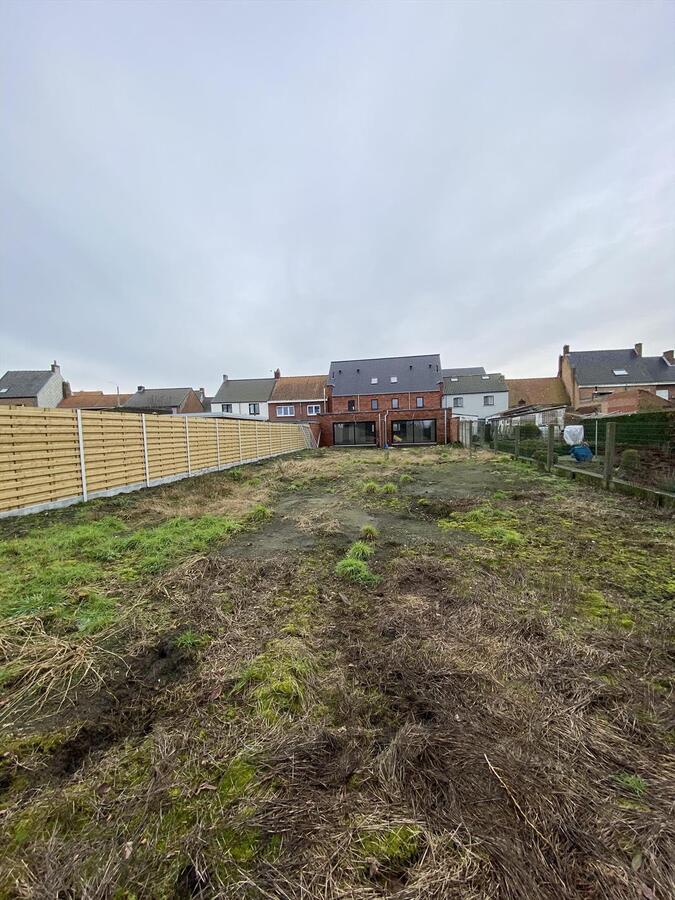 Nieuwbouwwoning met 4 slaapkamers en carport te Ichtegem 