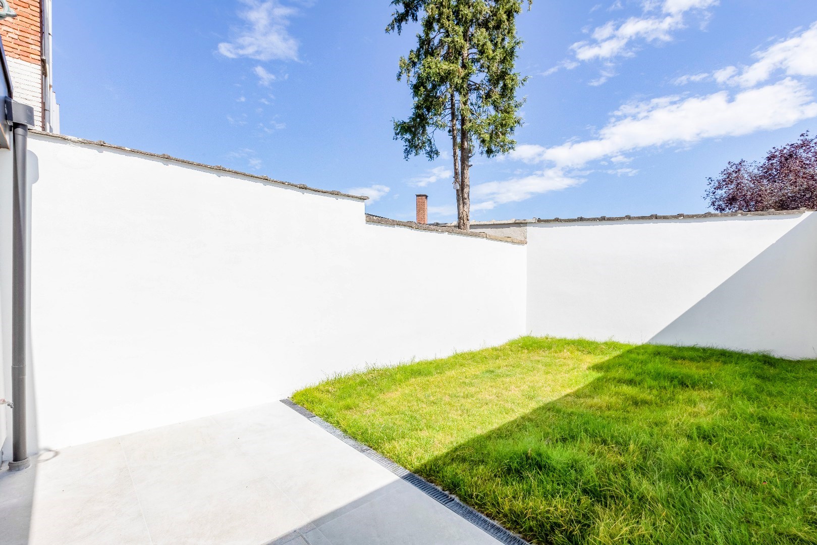 Unieke, compleet gerenoveerde woning met veel charme en zonnige tuin! 