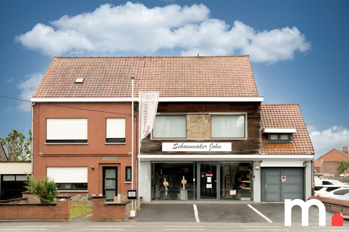 Uniek handelshuis met woonst op toplocatie – 220m&#178; commerci&#235;le Ruimte + 165m&#178; woning 