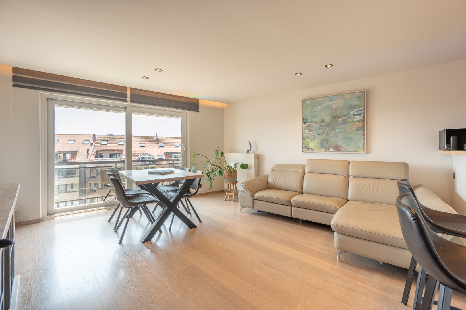 Instapklaar appartement met 2 slaapkamers en zonneterras 