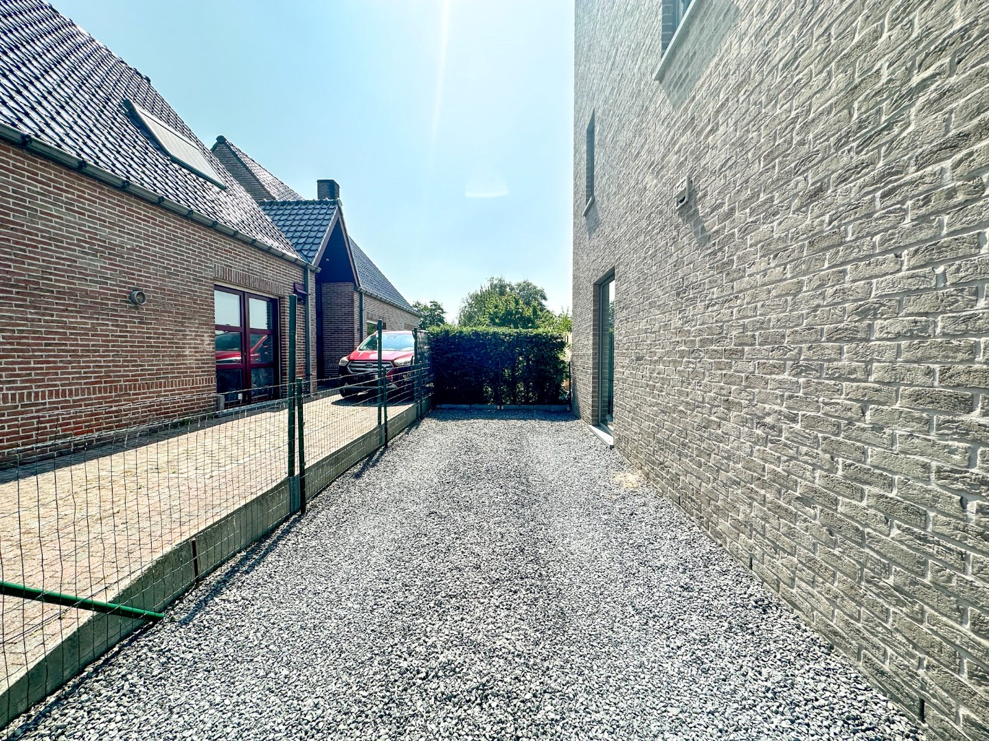 Perfect uitgeruste energiezuinige woning met 4 slpk, tuin en garage, Torhout 