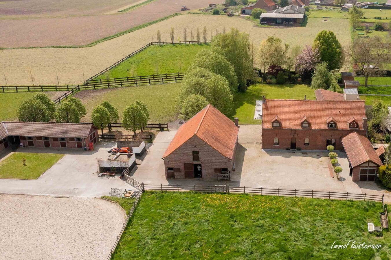 Villa for sale in Leuze-en-Hainaut