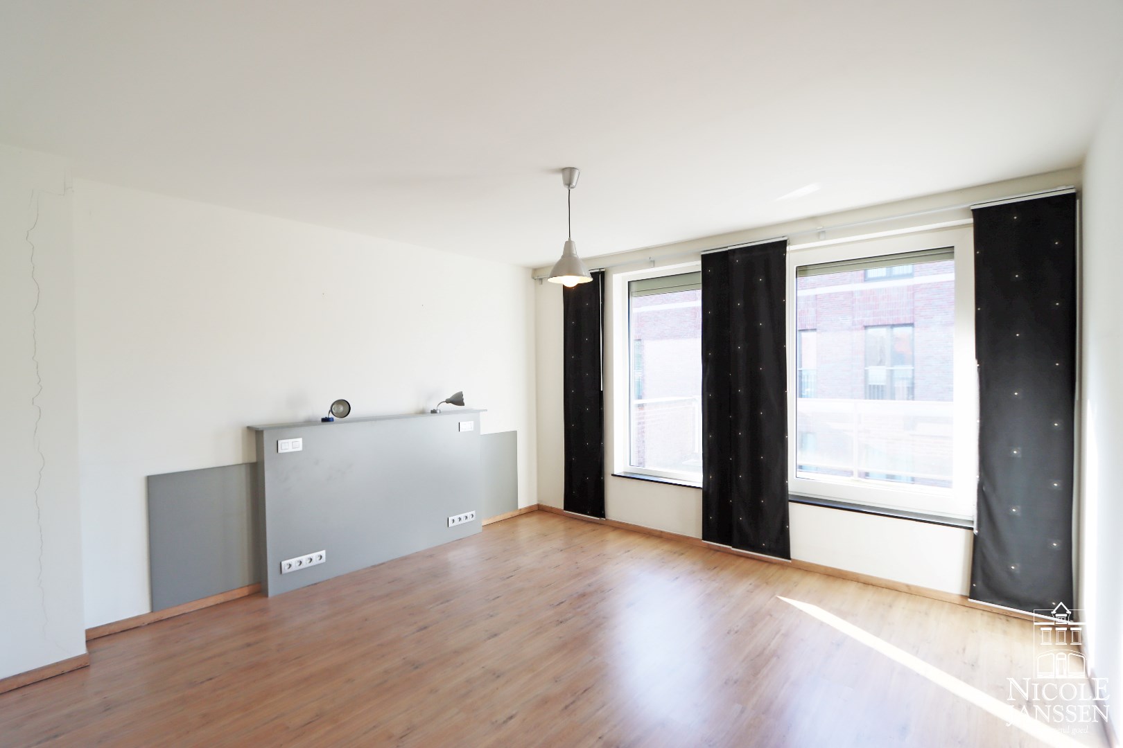 Instapklaar penthouse met drie slaapkamers en ruime terrassen 