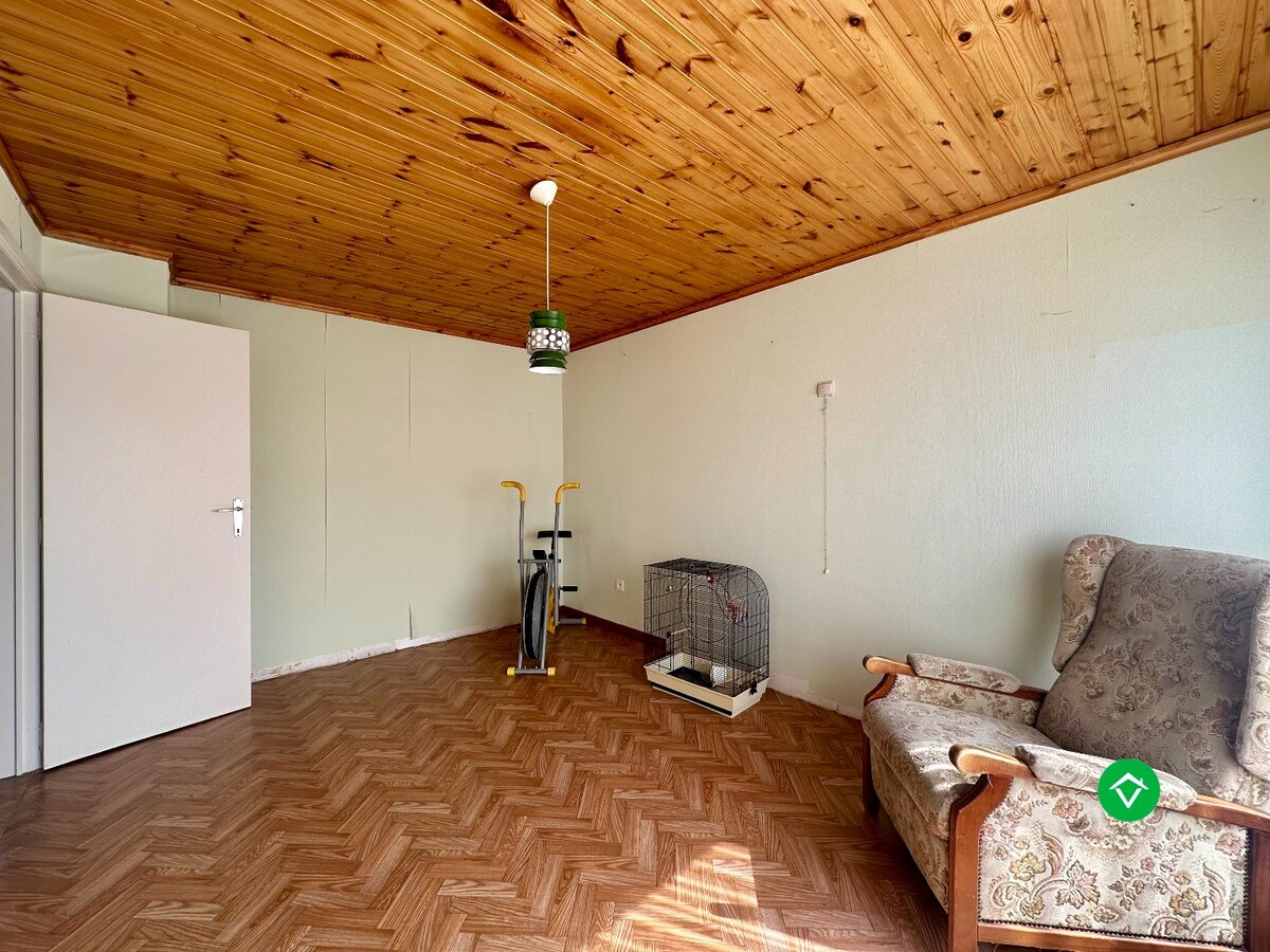 Gezinswoning met 3 slaapkamers en inpandige garage te koop in de Mokker (Koekelare) 