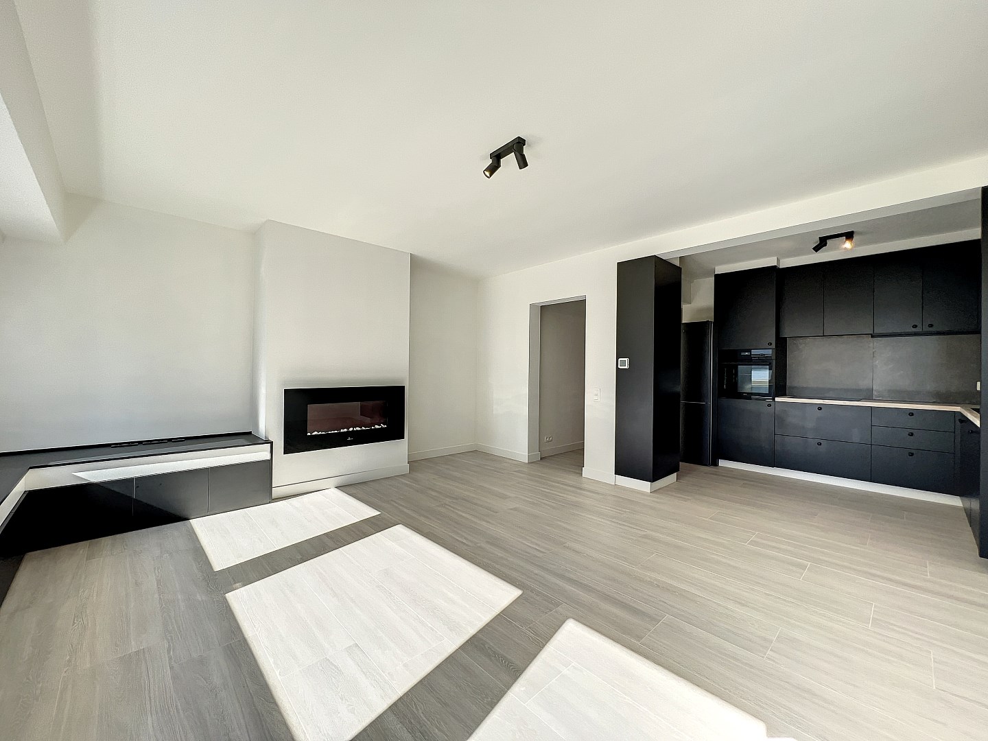 Lumineux appartement 2 chambres. 