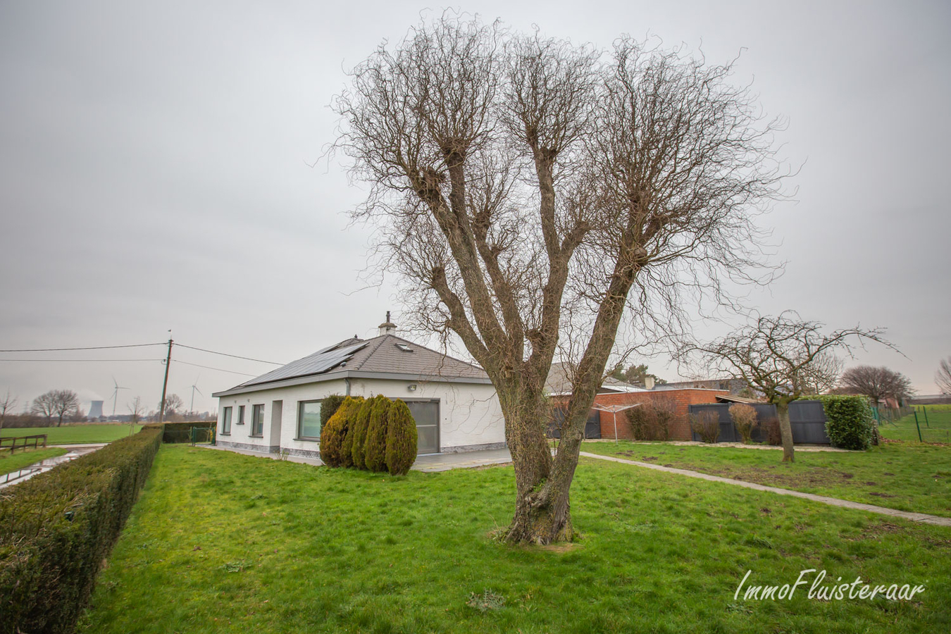 Instapklare moderne bungalowwoning met loods en aanpalende weilanden op 6929m&#178;. 