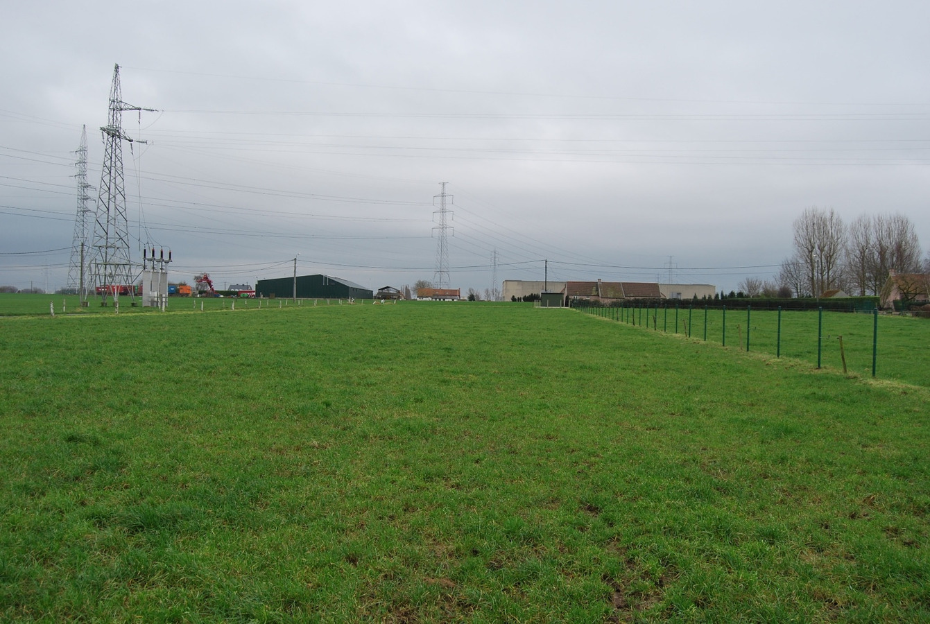 Te renoveren hoeve met loods op ca. 1,43ha te Deinze 