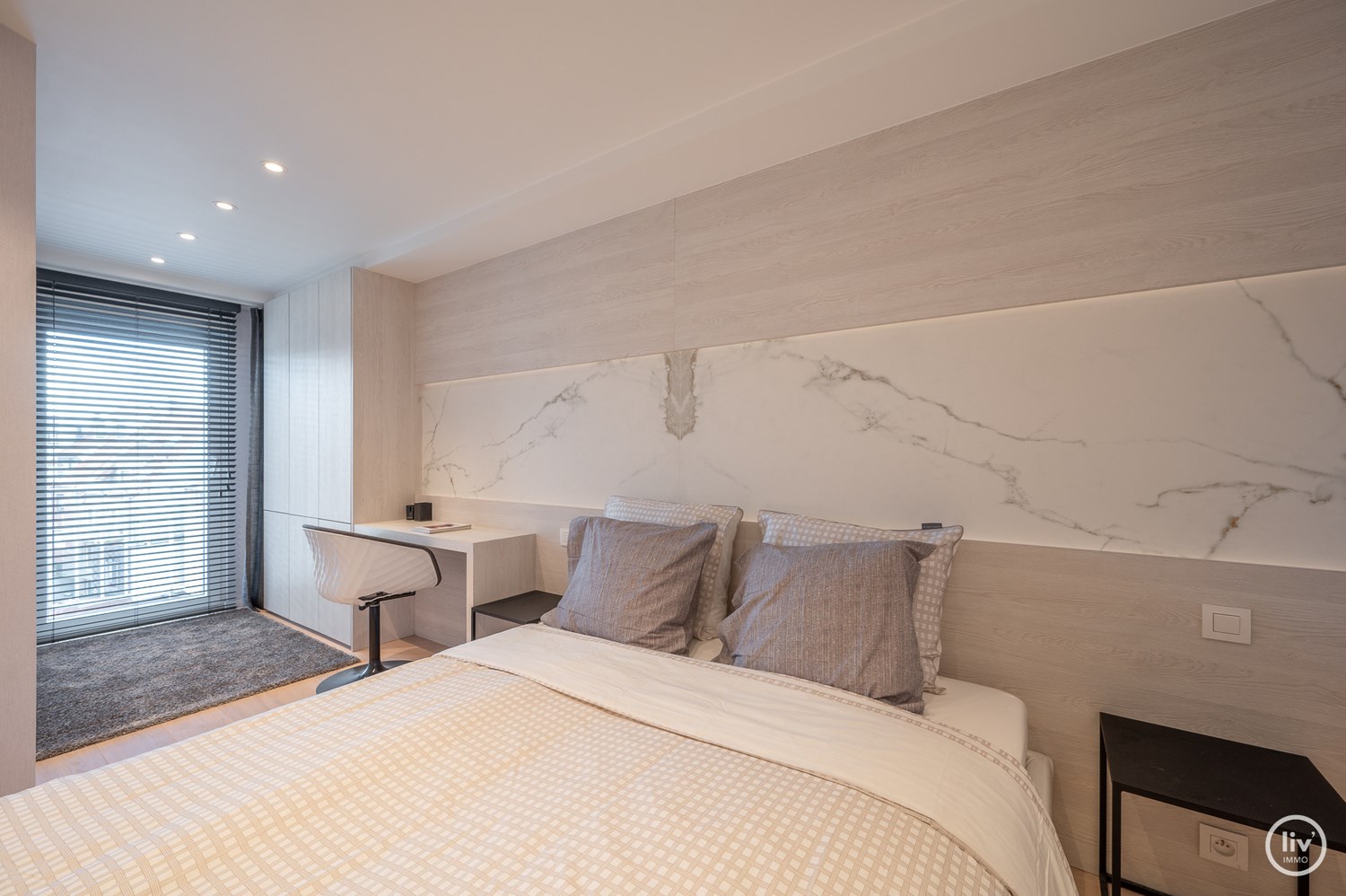 Appartement agr&#233;able et meubl&#233; avec 2 chambres &#224; coucher situ&#233; sur l&#39;avenue Lippens &#224; Knokke. 