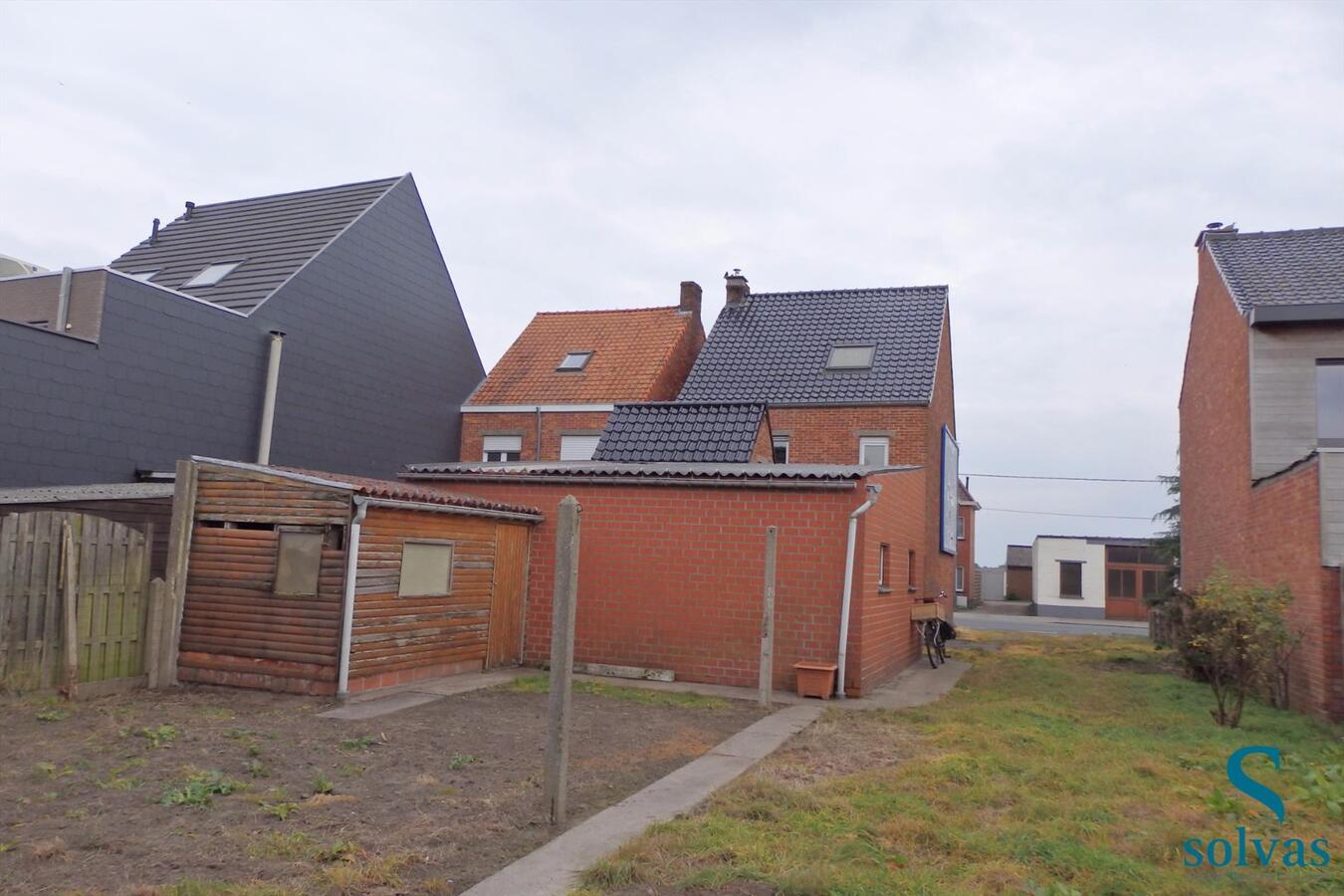 Te renoveren woning in Adegem! 