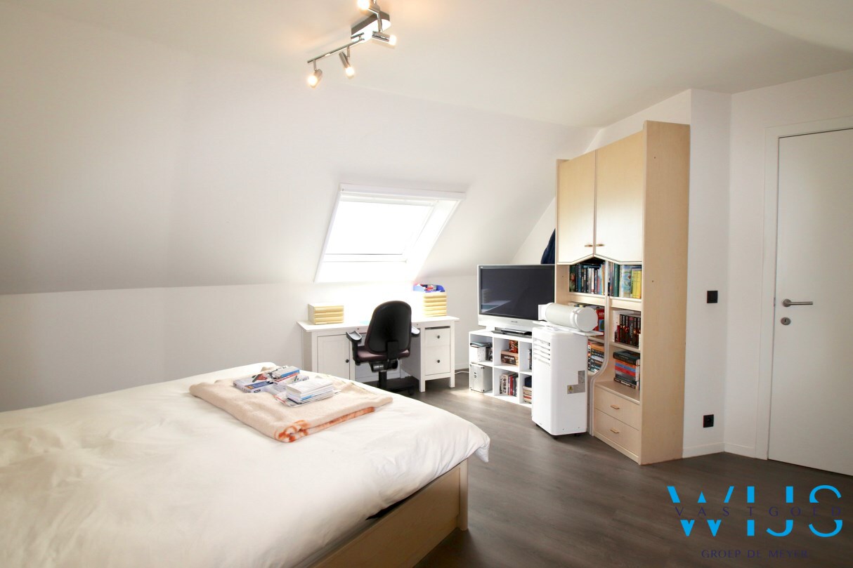 Instapklaar appartement met ruim zonneterras &amp; garage te Evergem ! 