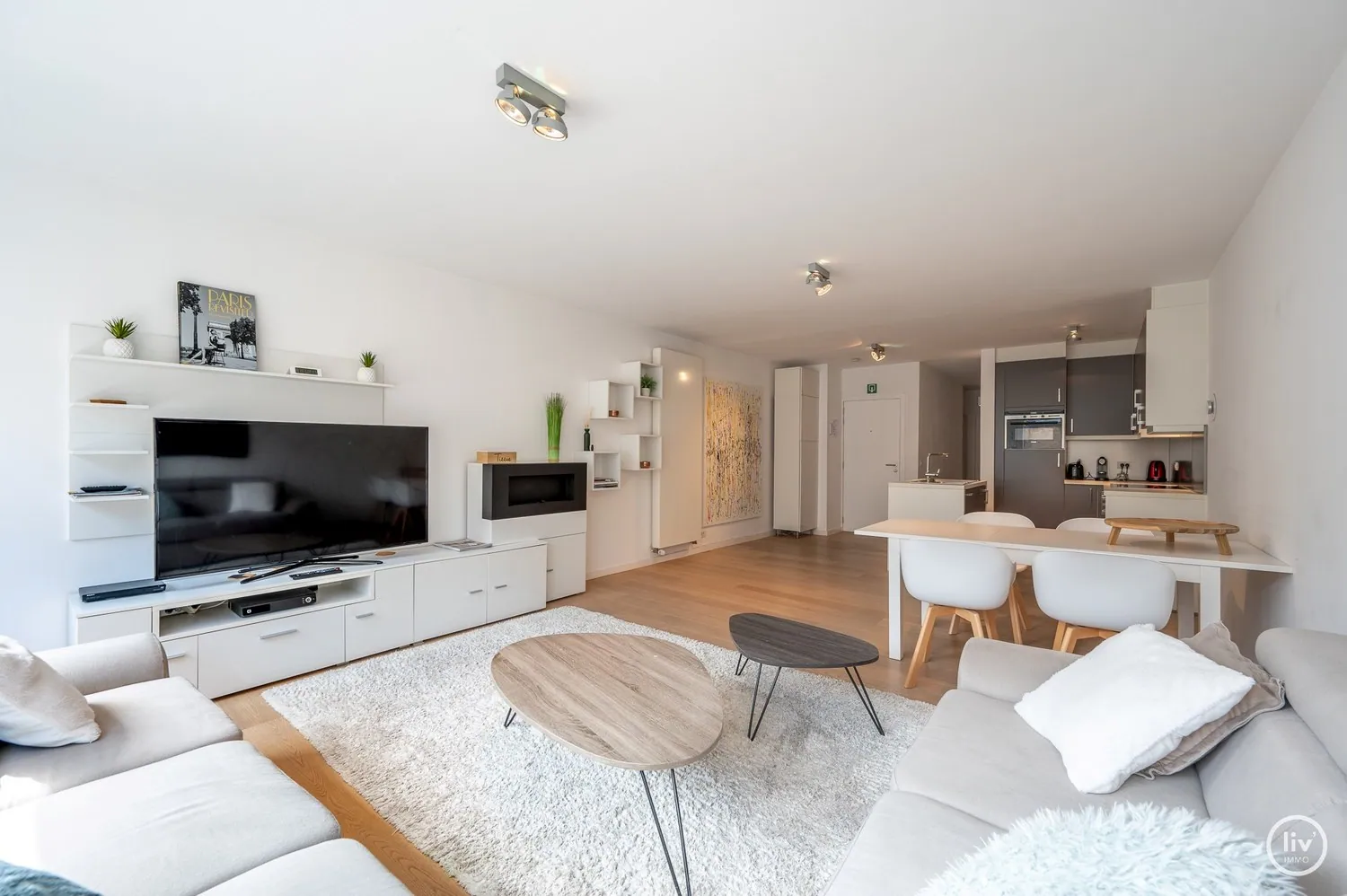 Appartement 2 chambres à coucher situé central au Leopoldlaan, près de digue à Knokke. 