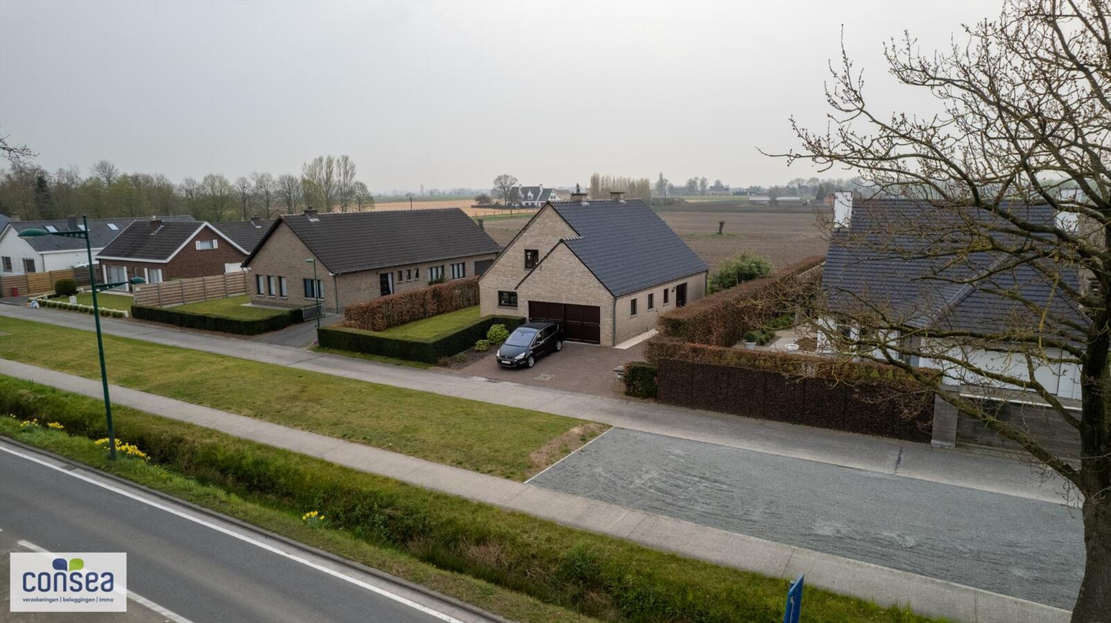 Aangename woning met uitzicht over achterliggende velden! 