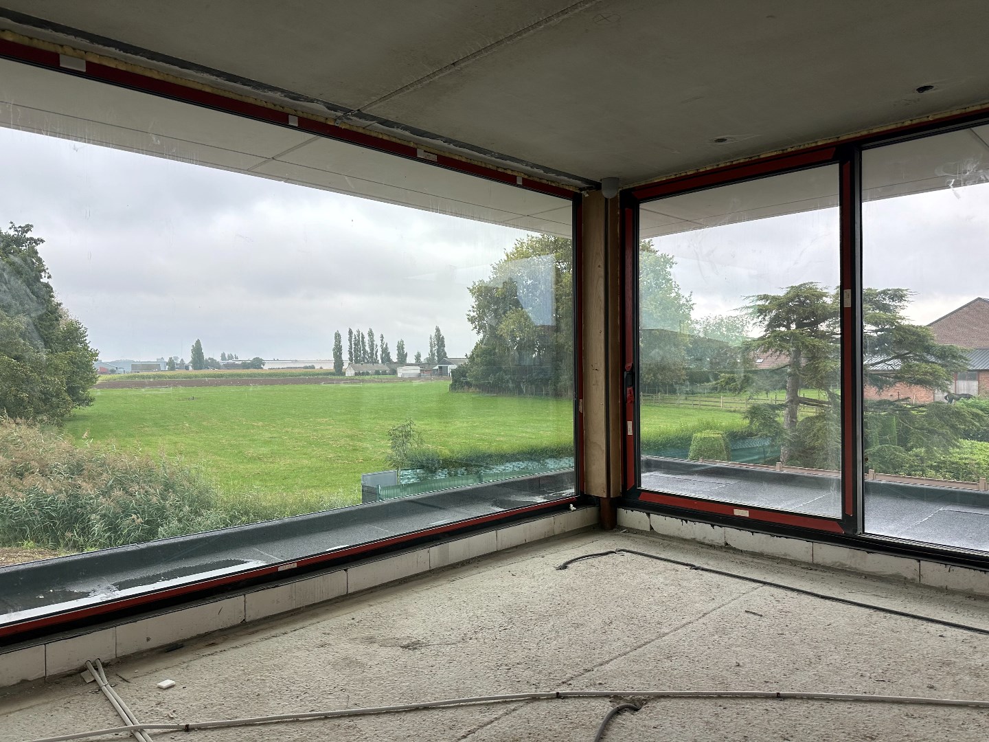 Moderne villa in groene omgeving te Desselgem 