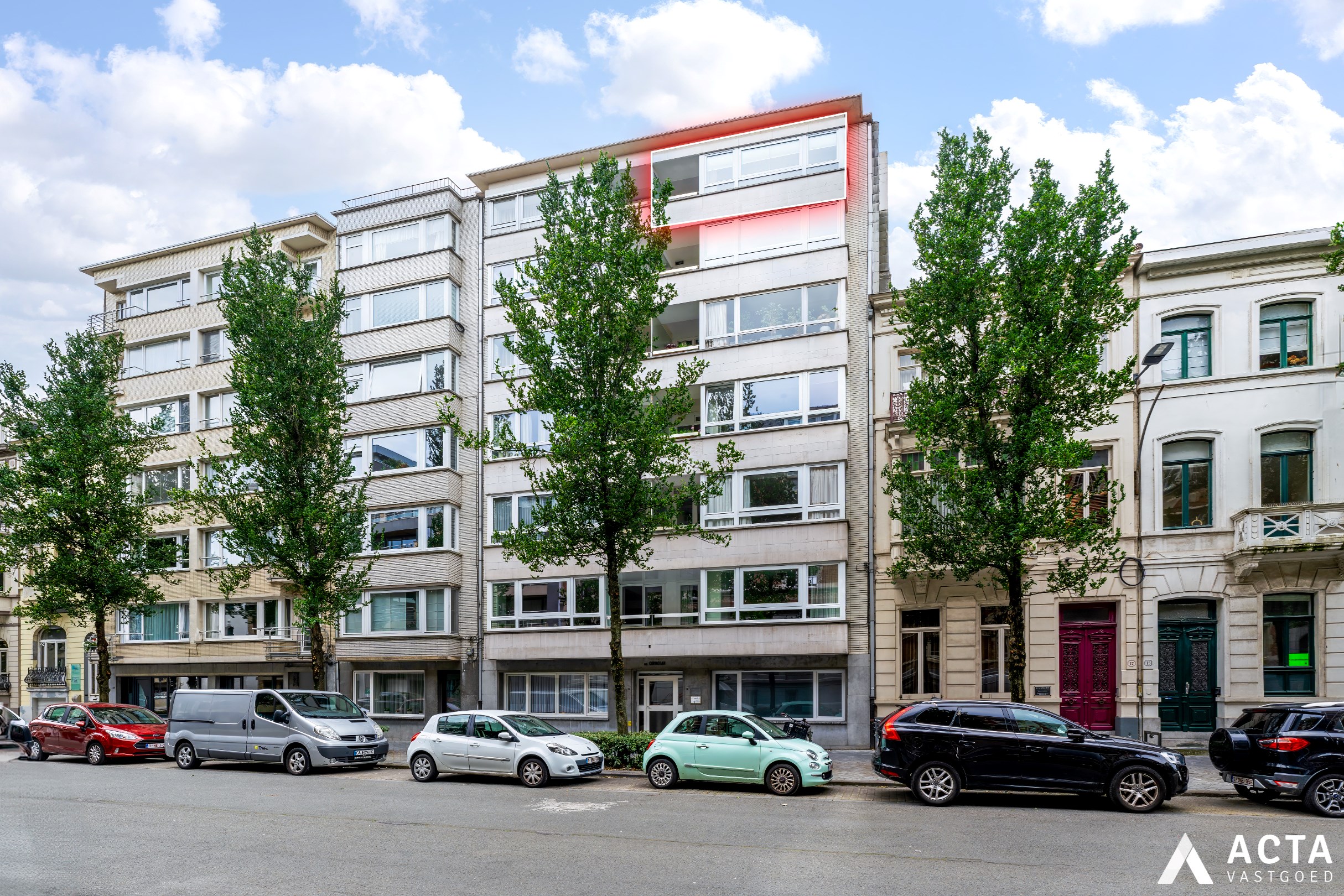 Gerenoveerd appartement op de zesde verdieping aan het Leopold I Plein 