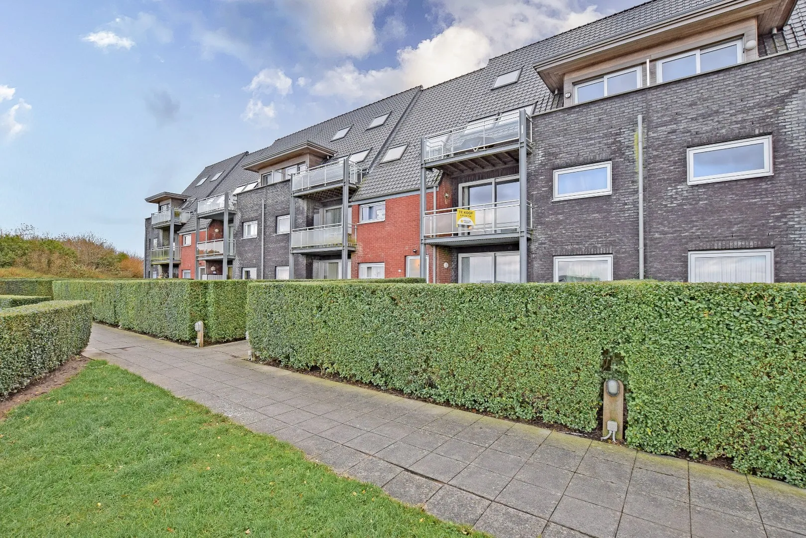 Prachtige doorloop appartement (74 m²) met 2 terrassen aan het spaarbekken te Nieuwpoort